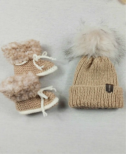 Tuque Caramel Et Bottines (0-6 Mois)