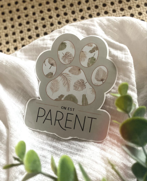 Autocollant Voiture « On Est Parent » Patte