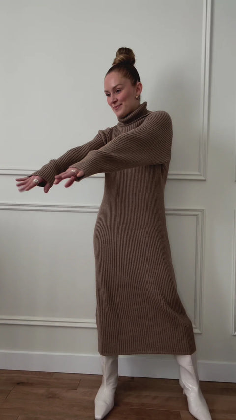 Emma Robe Maxi À Col Roulé Pour Femmes Taupe