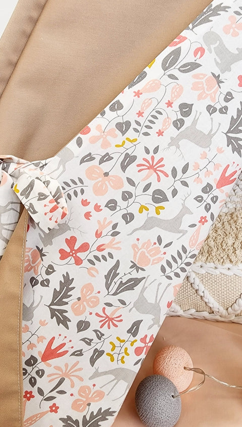 Tipi Avec Fenêtre Pêche Fleurs Minuscules