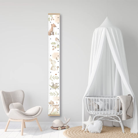 Échelle De Croisance Avec Cadre Animaux De La Forêt